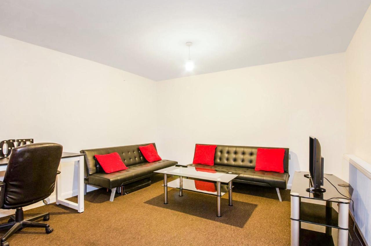 Spacious Studio Flat- Watford Junction & Harry Potter World Exteriör bild